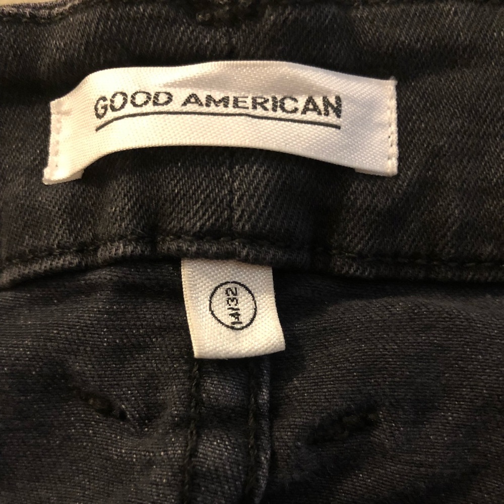 Good American cropped straight leg jean